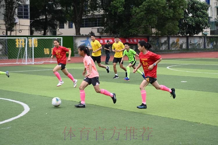 国家男足亚运队金华校园行 传承足球精神汇聚梦想